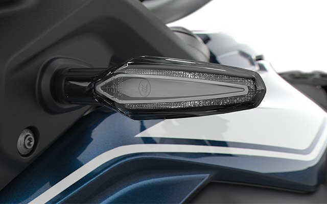 Näeme F 850 GS-i LED-suunatulesid.