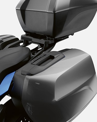 Näeme BMW F 900 XR-i hoiuvõimalusi.