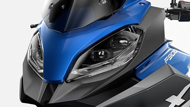 Näeme BMW F 900 XR-i tulesid.