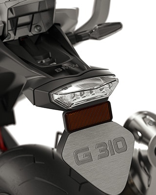 Näeme G 310 GS-i numbrimärgihoidikut.