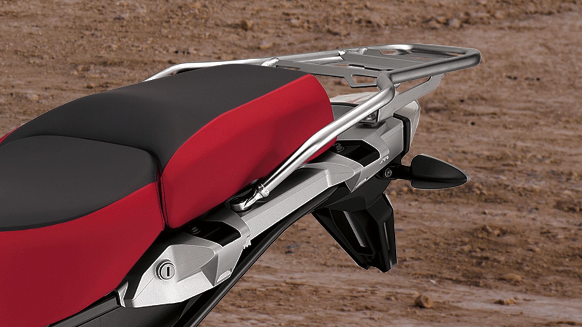 R 1200 GS Adventure’i roostevabast terasest kohvriraam