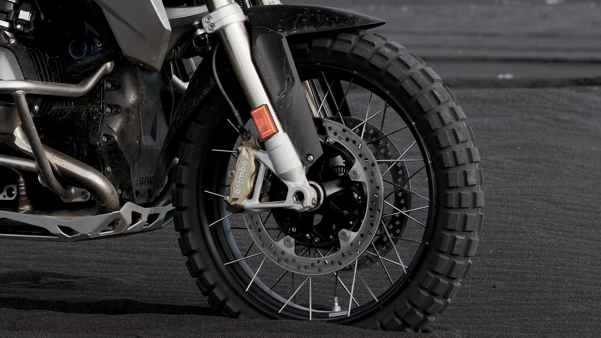 R 1200 GS-i ristkodaratega rattad