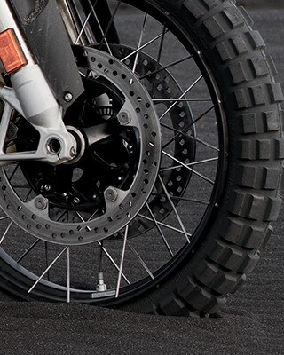 R 1200 GS-i ristkodaratega rattad