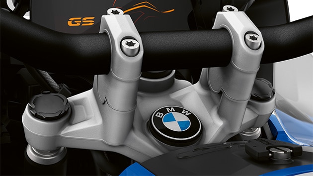 Näeme R 1250 GS Adventure’it koos juhtrauakõrgendustega.