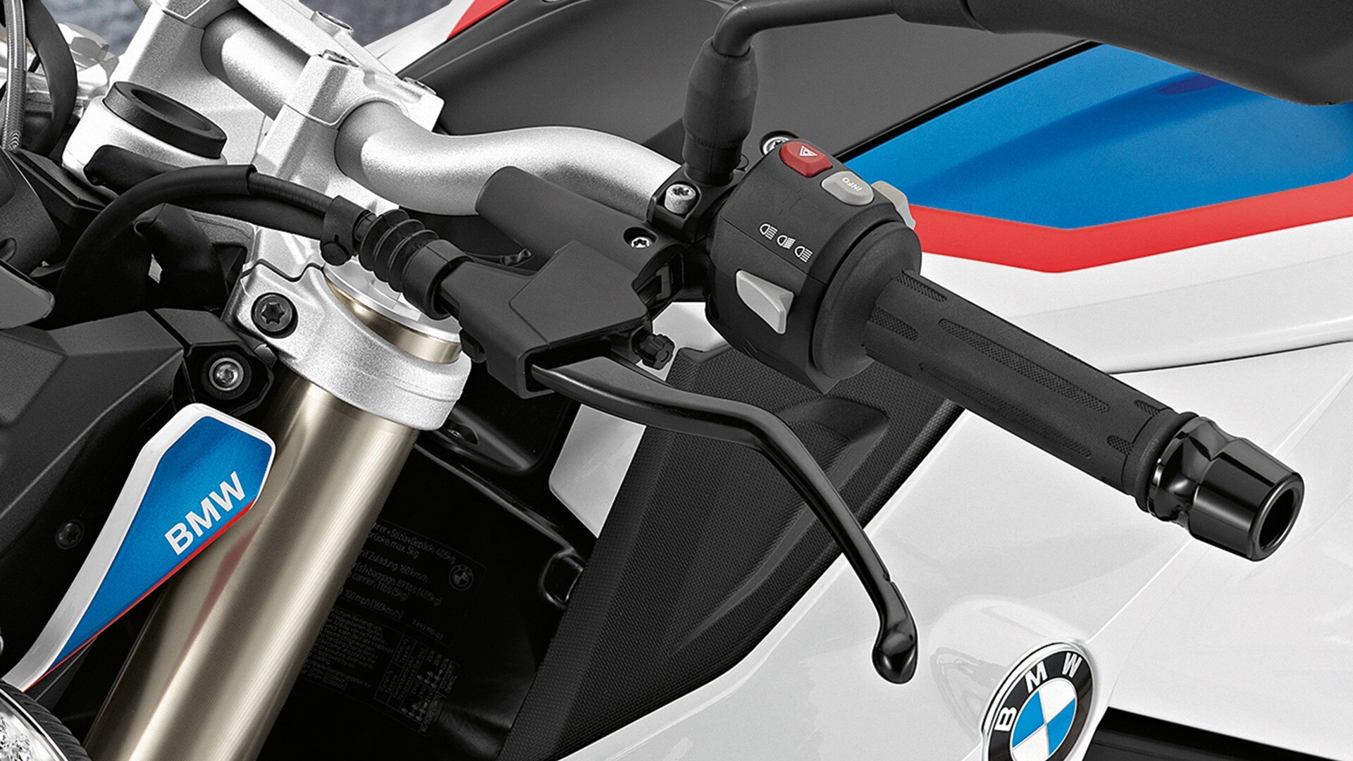 F 800 R-i reguleeritavad siduri- ja pidurihoovad