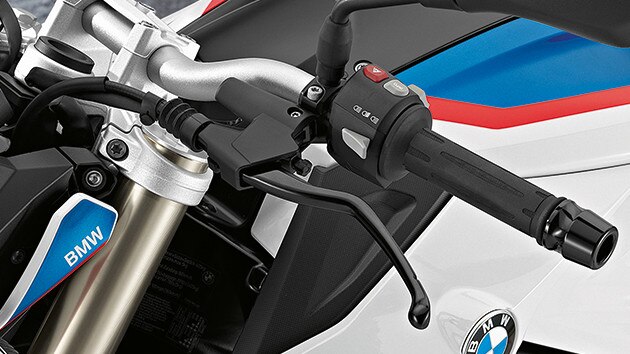 F 800 R-i reguleeritavad siduri- ja pidurihoovad