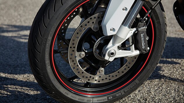 Dünaamilise disainiga F 800 R-i veljed