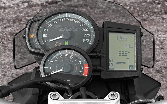 F 800 R-i multifunktsionaalne näidikupaneel