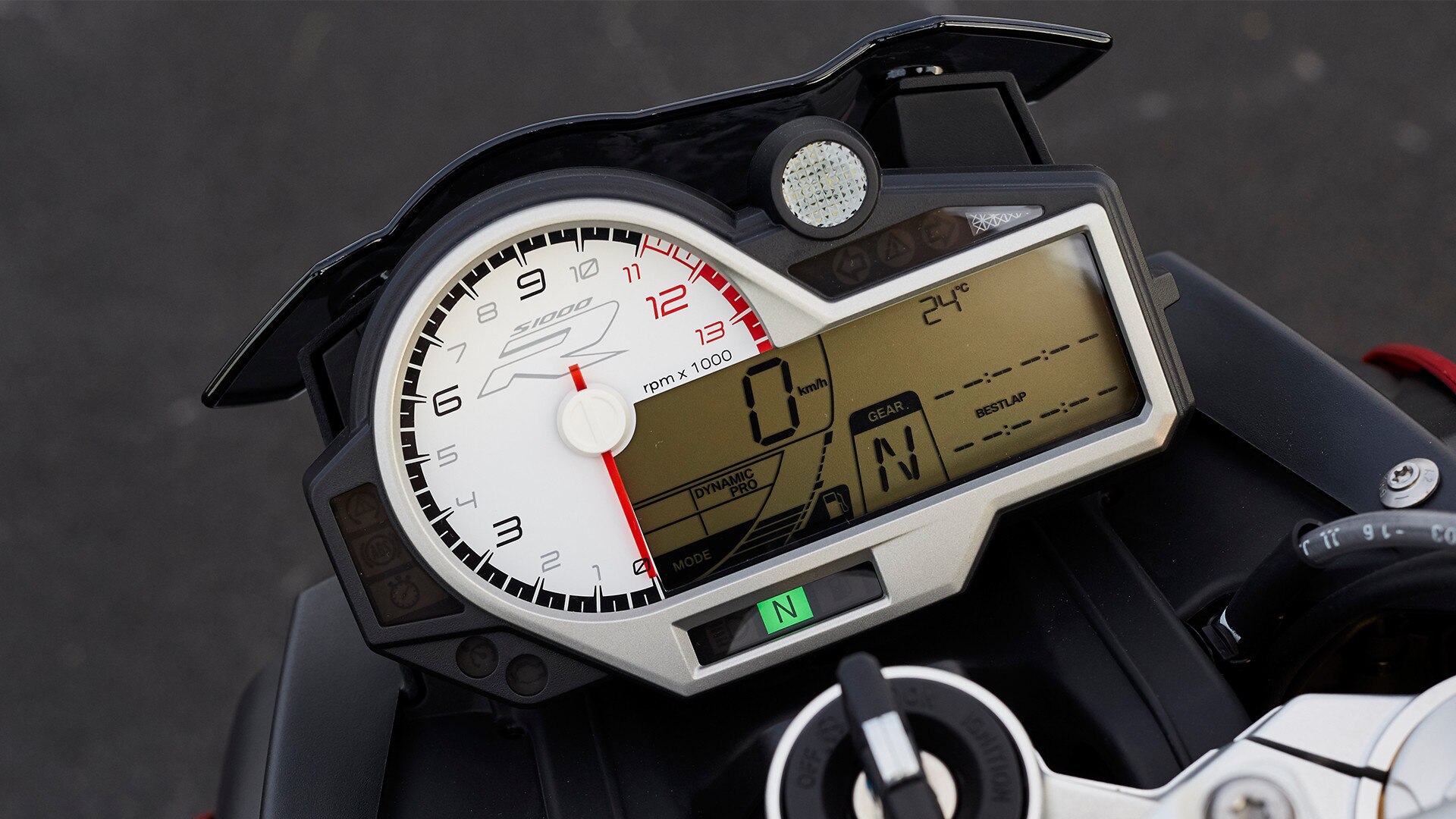 S 1000 R multifunctional instrument cluster
