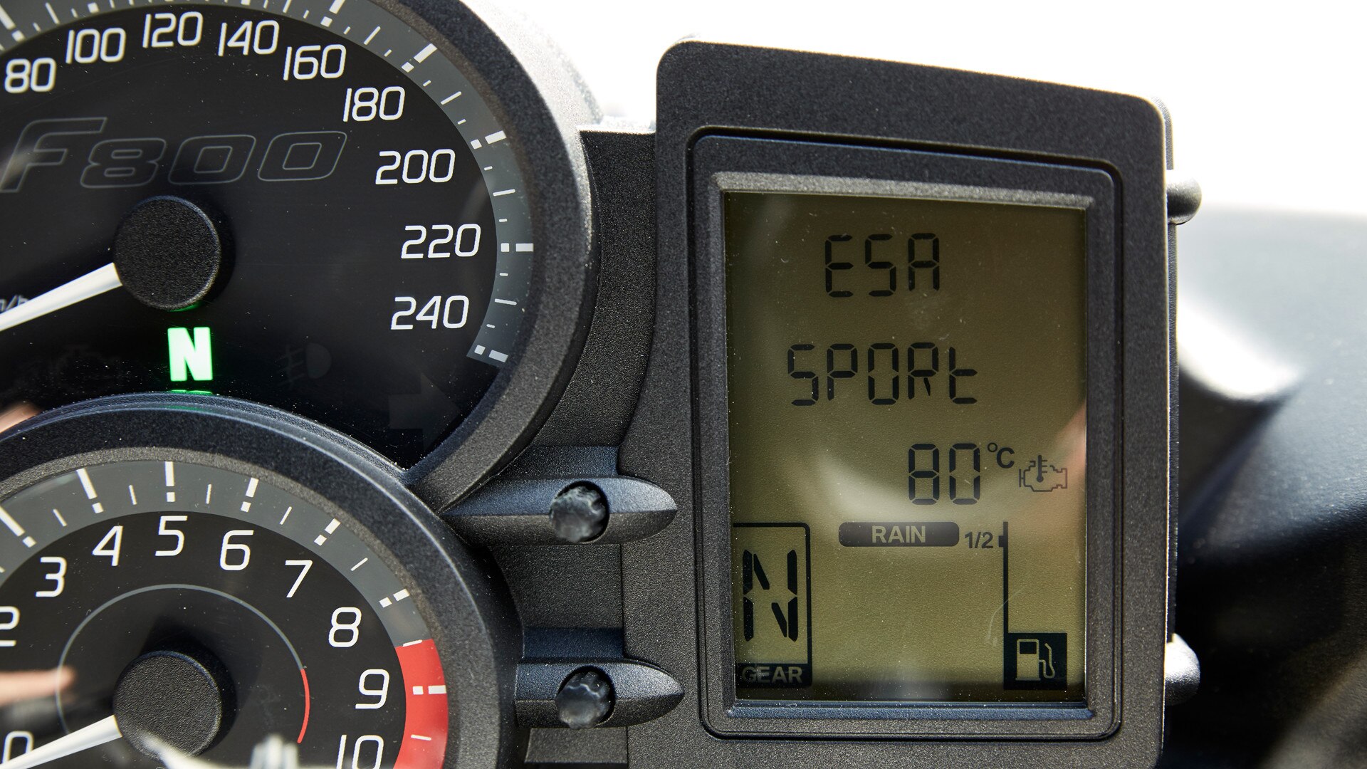 F 800 GT instrument cluster