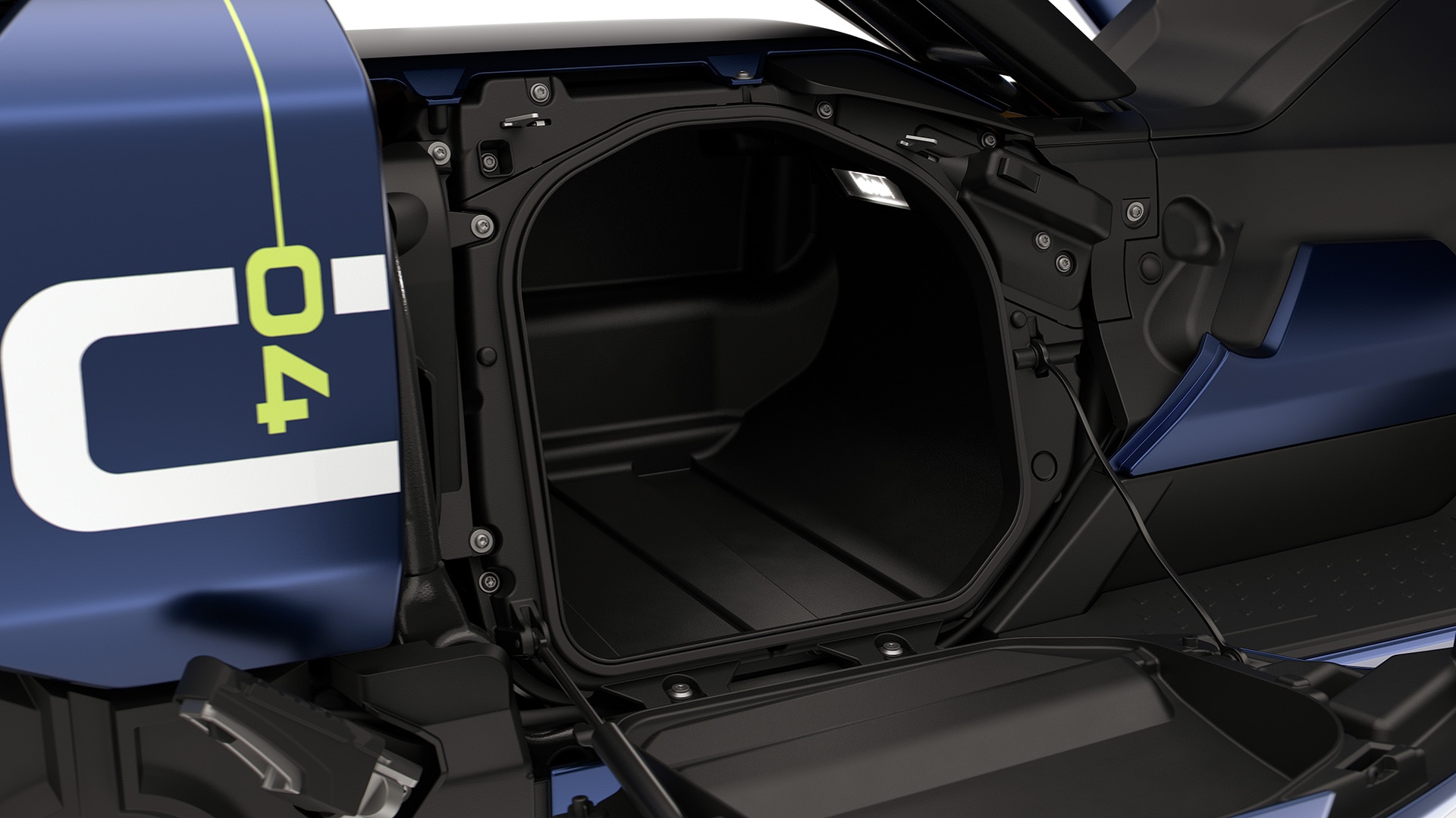 BMW Motorrad CE 04 küljepealt avatav panipaik